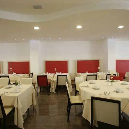 サン マルコ フィットネス プール ＆ スパ ホテル 4*