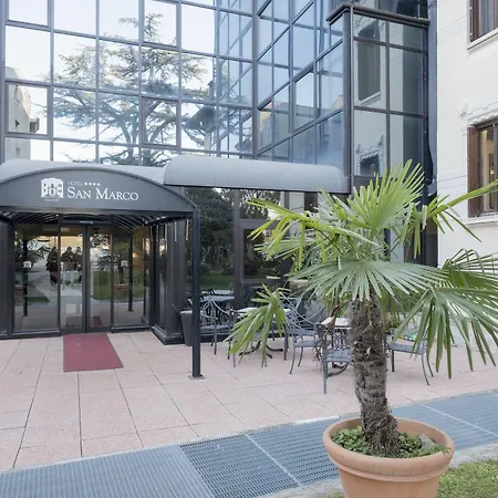 サン マルコ フィットネス プール ＆ スパ 4*