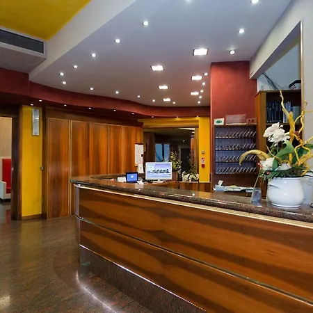 فندق San Marco ومسبح للياقة البدنية وسبا 4*
