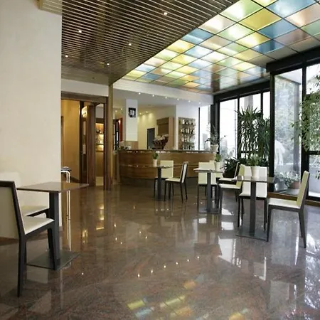 فندق San Marco ومسبح للياقة البدنية وسبا 4*