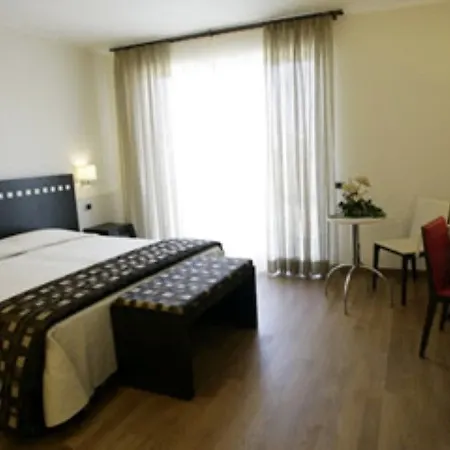 San Marco ومسبح للياقة البدنية وسبا 4*