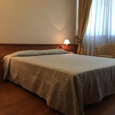 San Marco ومسبح للياقة البدنية وسبا