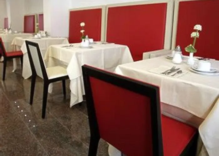 فندق San Marco ومسبح للياقة البدنية وسبا